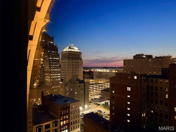 915 Olive Street , Unit 1404, St Louis, MO 63101