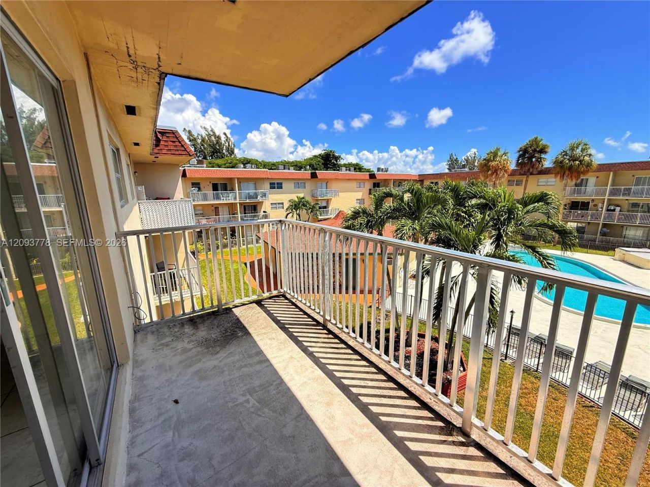7505 SW 82nd St , Unit 305, Miami, FL 33143 Photo