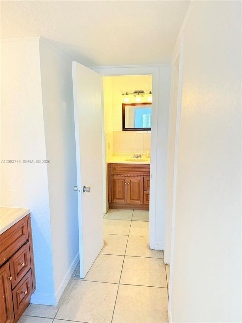 7505 SW 82nd St , Unit 305, Miami, FL 33143 Photo