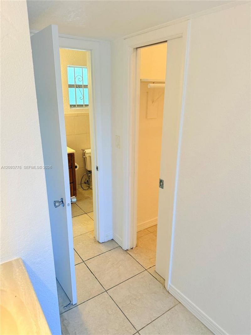 7505 SW 82nd St , Unit 305, Miami, FL 33143 Photo