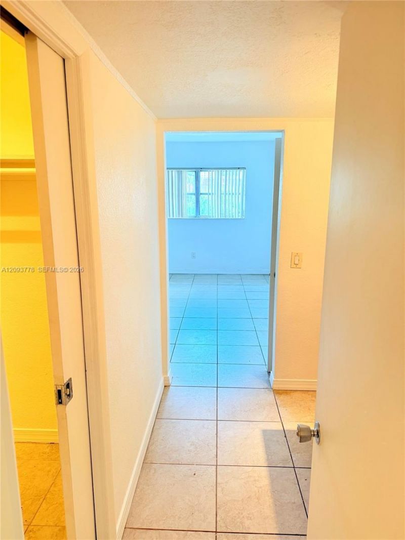 7505 SW 82nd St , Unit 305, Miami, FL 33143 Photo