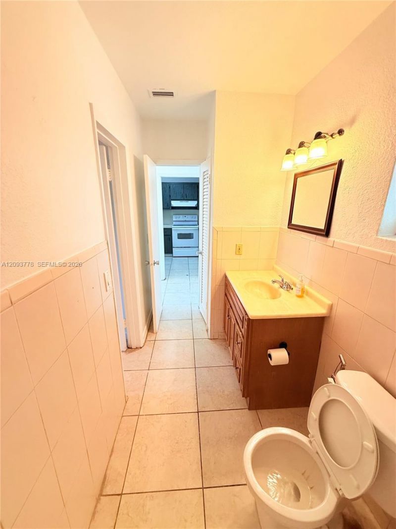 7505 SW 82nd St , Unit 305, Miami, FL 33143 Photo