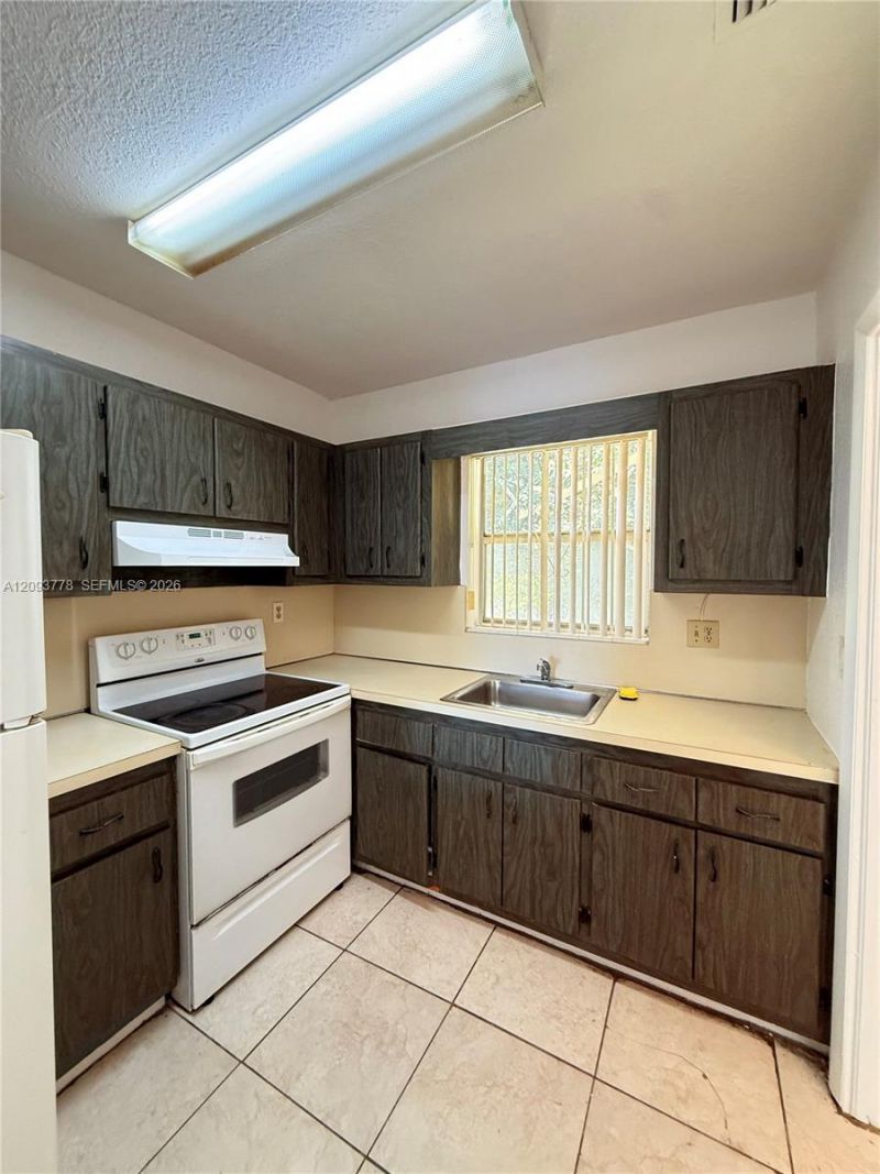 7505 SW 82nd St , Unit 305, Miami, FL 33143 Photo