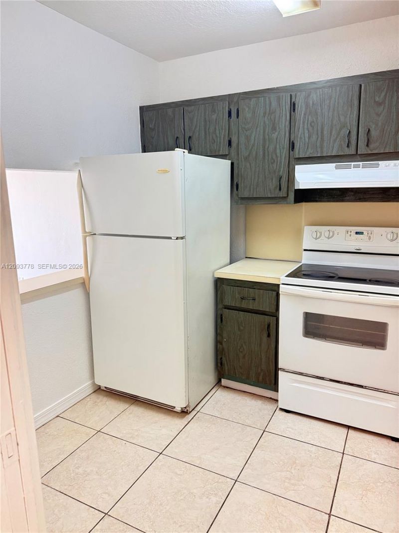 7505 SW 82nd St , Unit 305, Miami, FL 33143 Photo