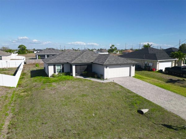 2507 NW 8th PL , Cape Coral, FL 33993