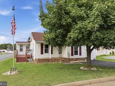 1450 ANDERSON STREET , FRONT ROYAL, VA 22630