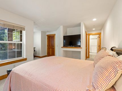 8720 Rainbow Avenue, Kings Beach, CA 96143 Photo