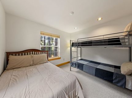 8720 Rainbow Avenue, Kings Beach, CA 96143 Photo