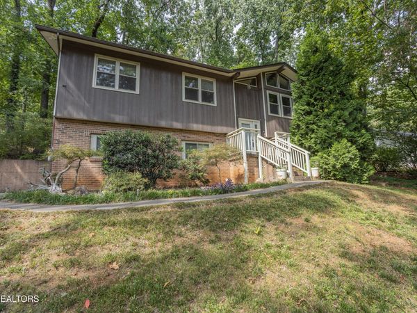 5029 Ridgemont Drive, Knoxville, TN 37918