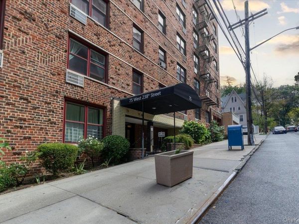 75 W 238th Street , Unit 2D, Bronx, NY 10463