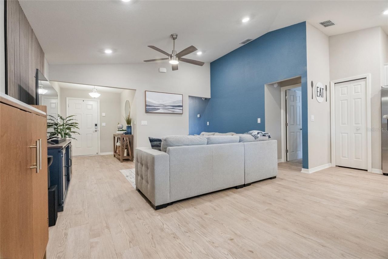 1094 Tropea Lane , Auburndale, FL 33823 Photo