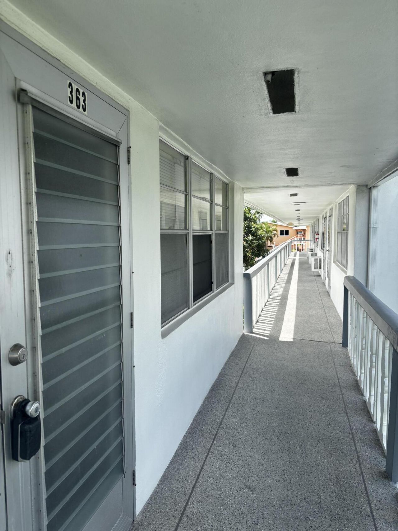 363 Sheffield O, West Palm Beach, FL 33417 Photo