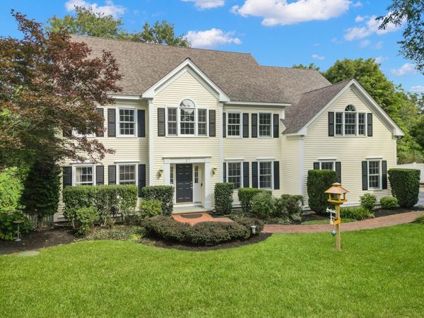 27 Morningside Drive, Topsfield, MA 01983