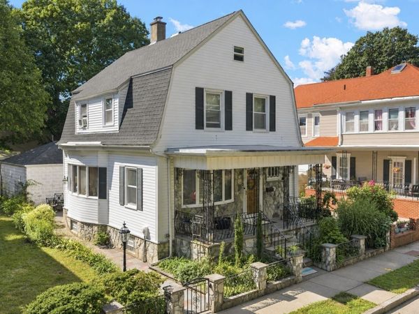 127 Rotch St, New Bedford, MA 02740