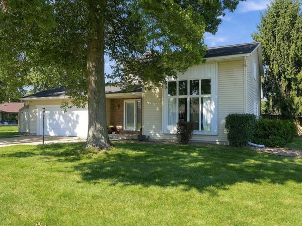 11689 S Strohm Drive, Mishawaka, IN 46545