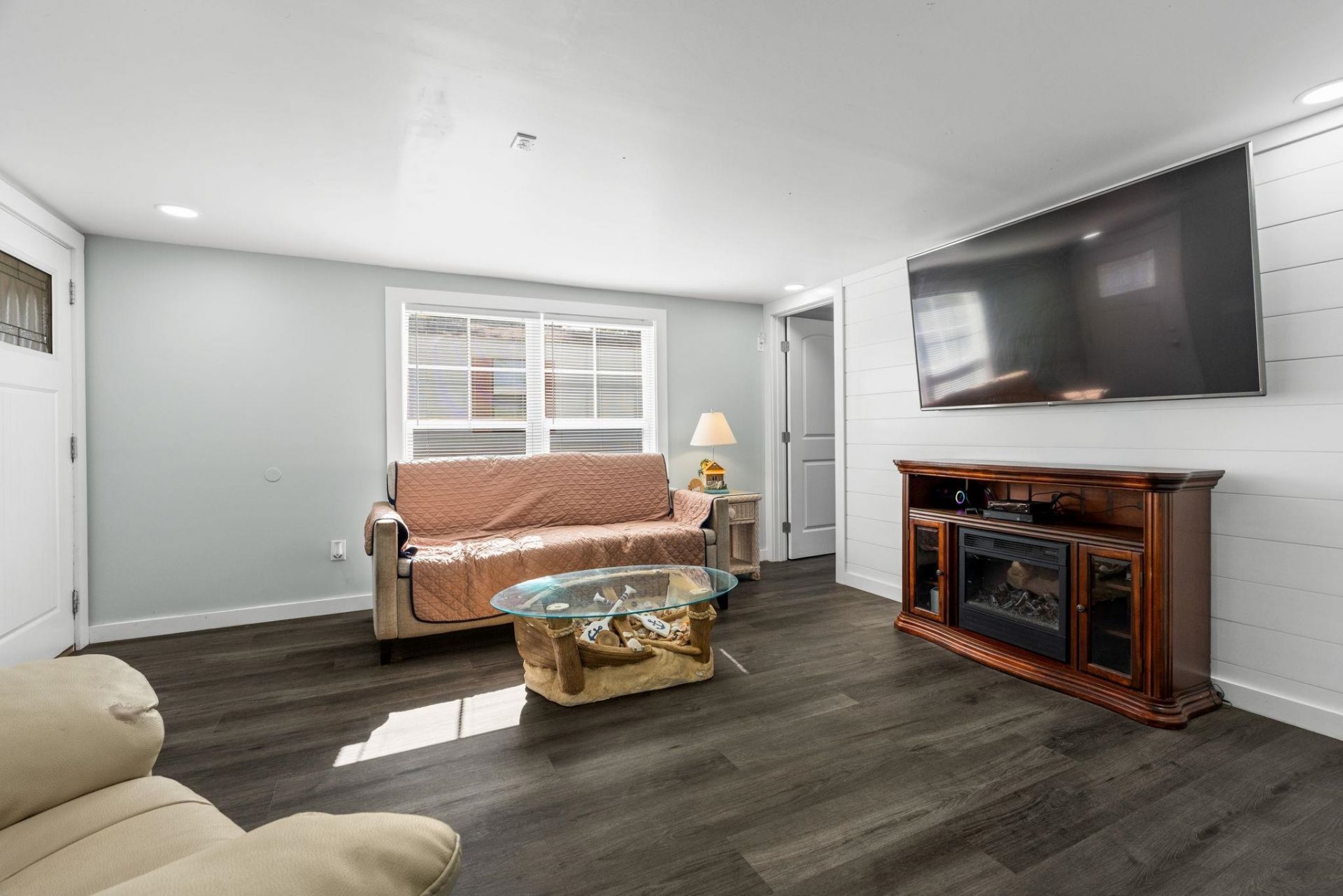 2733 Sagittarius Dr. Photo 5