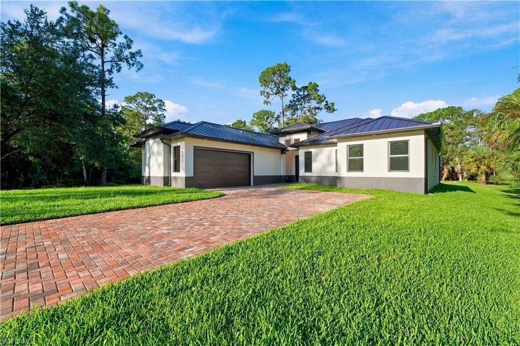 187 5th St Sw, Naples, FL 34117 Photo