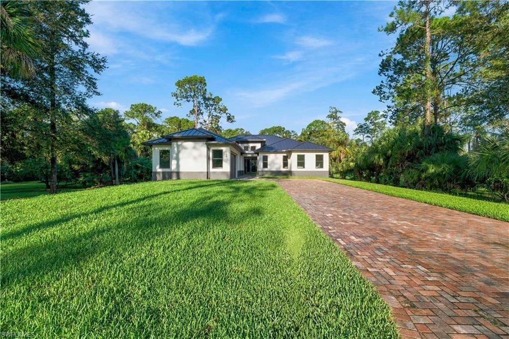 187 5th St Sw, Naples, FL 34117 Photo