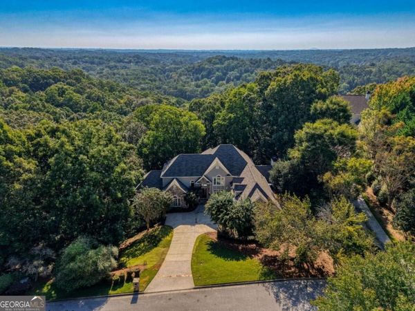 8370 Sentinae Chase Drive, Roswell, GA 30076