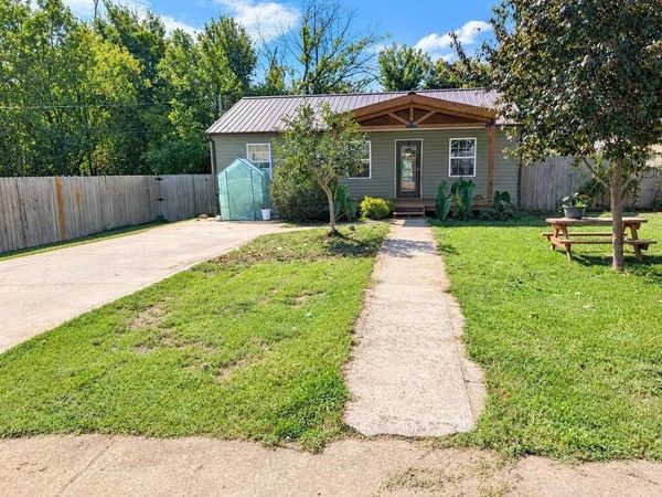 826 Oakland Park Drive, Livingston, TN 38570