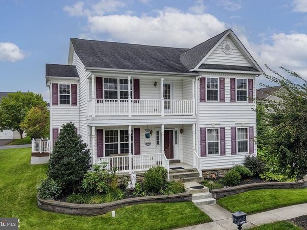 1327 WHEATLAND AVENUE , PENNSBURG, PA 18073