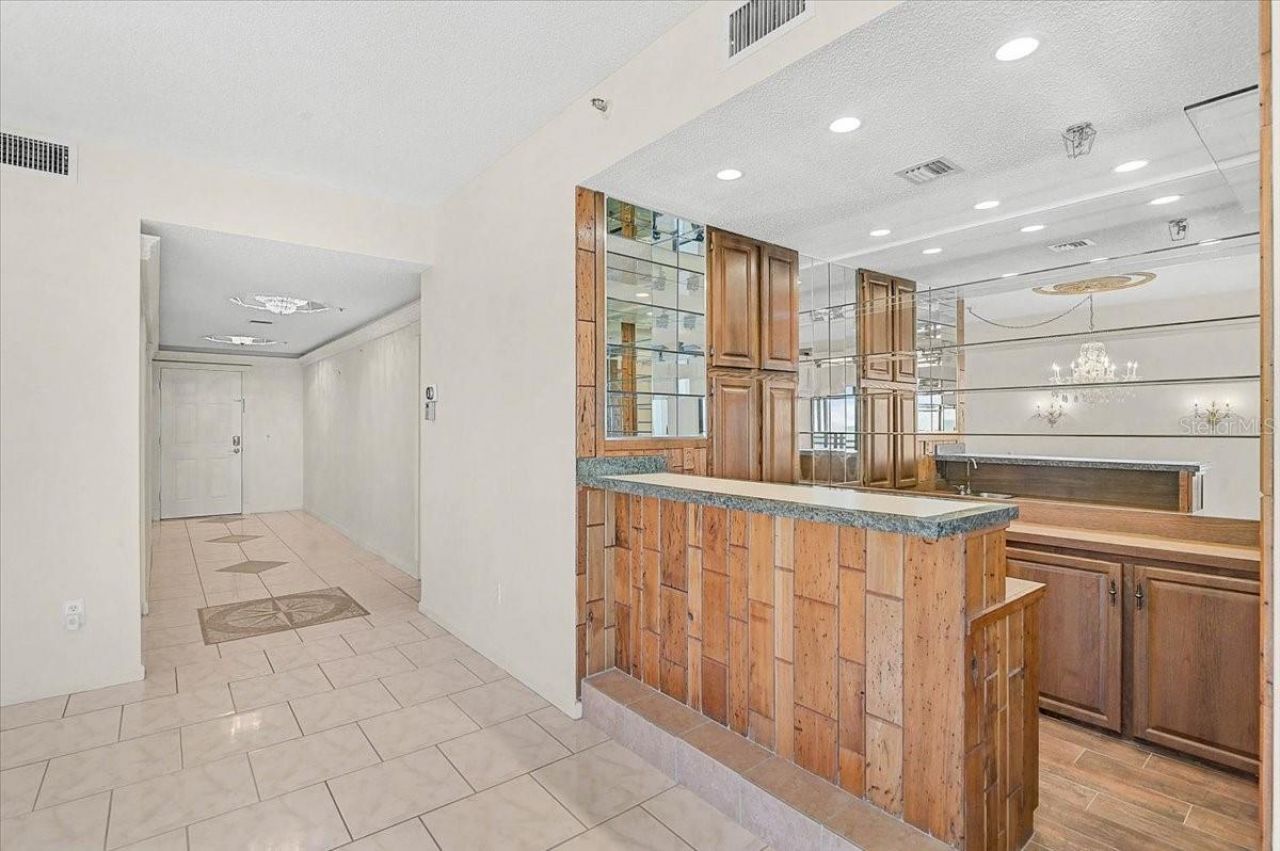 1100 Benjamin Franklin Drive, Unit 802, Sarasota, FL 34236 Photo