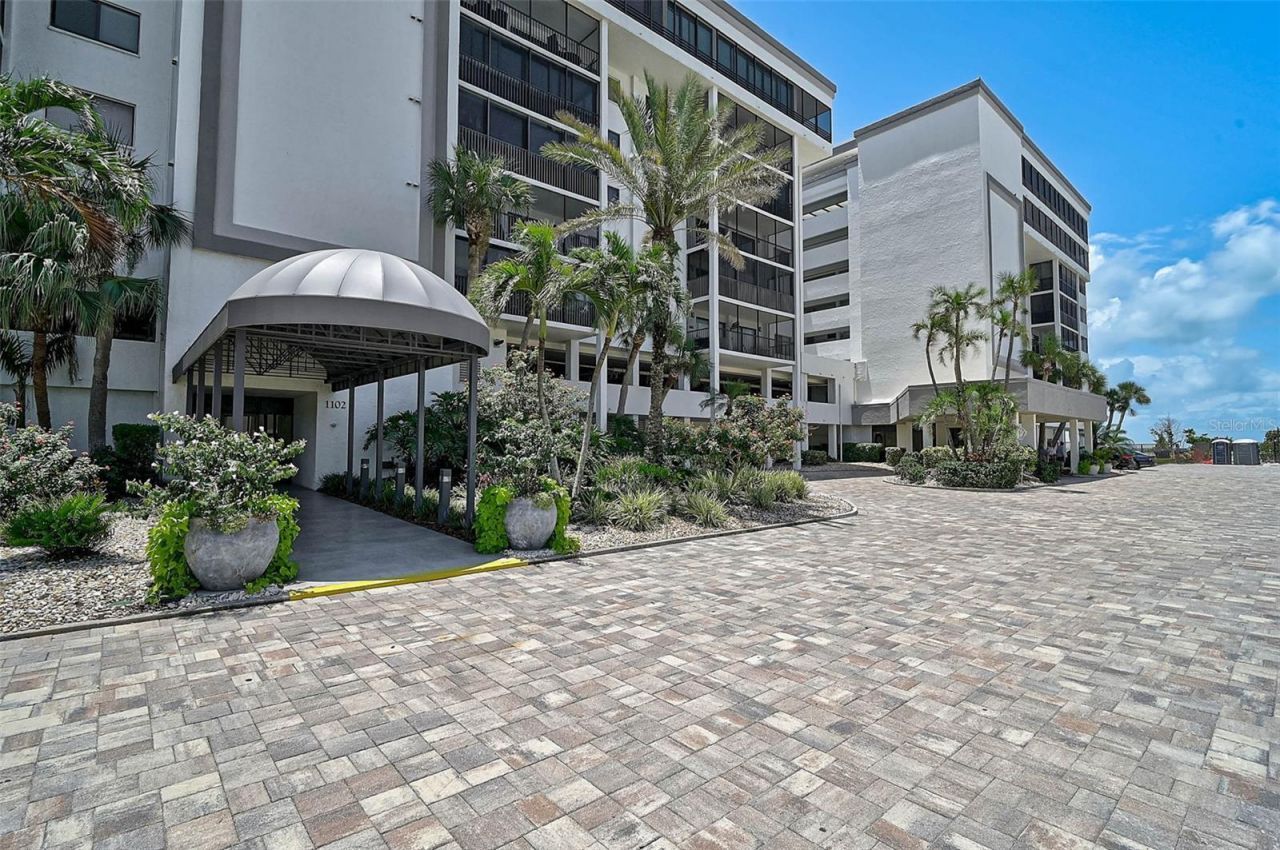 1100 Benjamin Franklin Drive, Unit 802, Sarasota, FL 34236 Photo