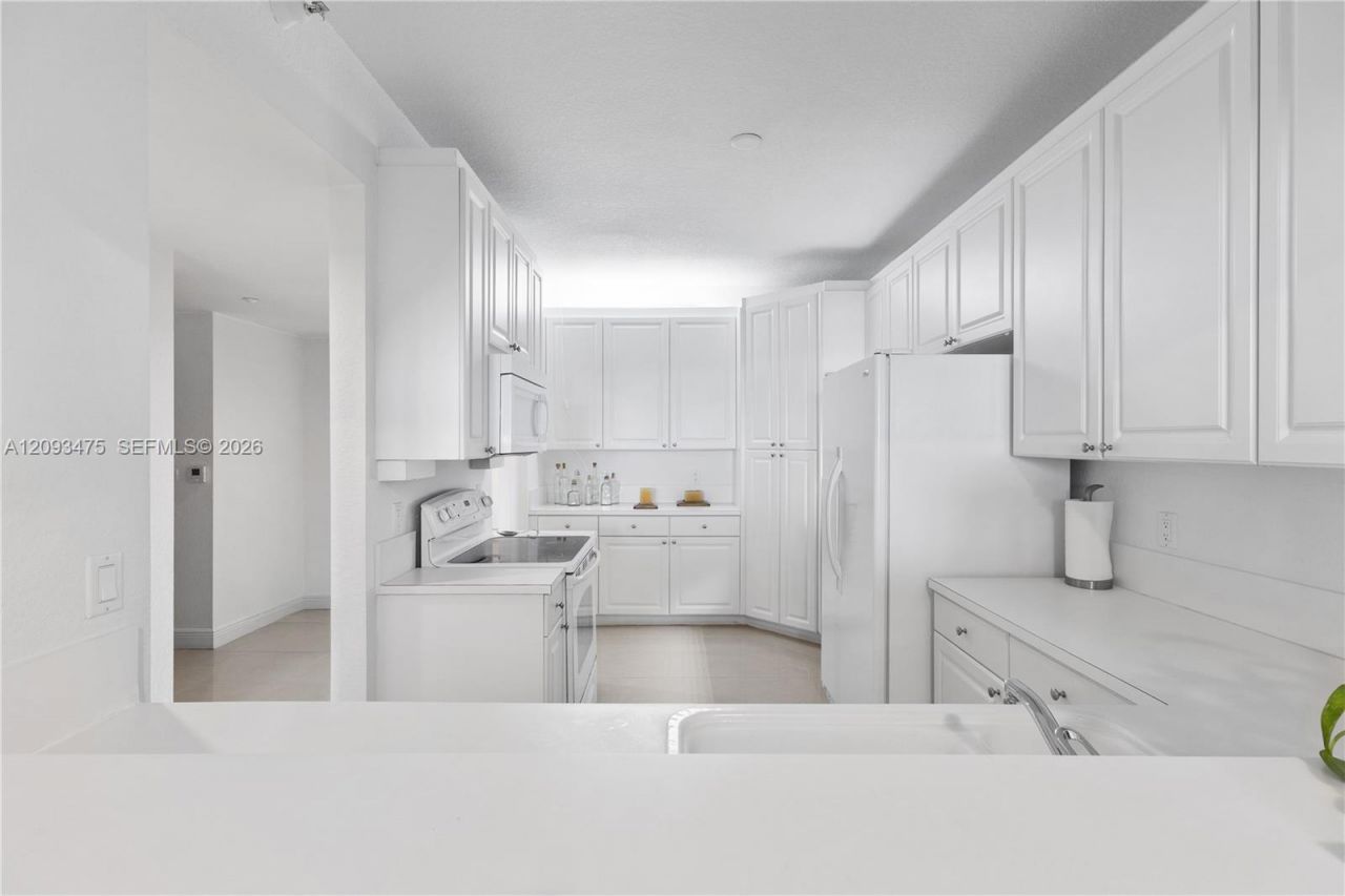 10770 NW 66th St, Unit 404, Doral, FL 33178 Photo
