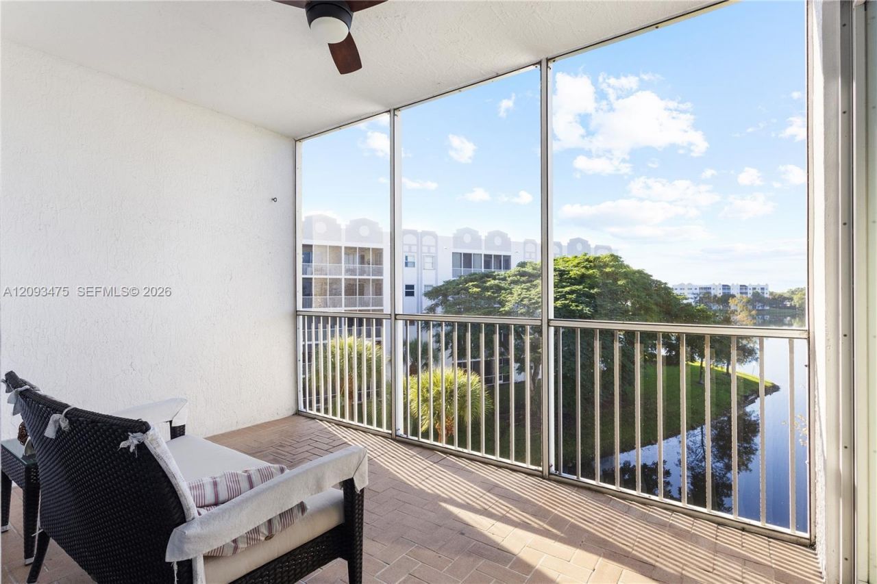 10770 NW 66th St, Unit 404, Doral, FL 33178 Photo