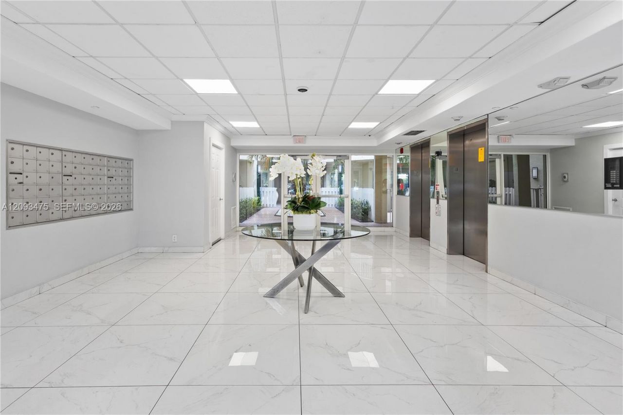 10770 NW 66th St, Unit 404, Doral, FL 33178 Photo