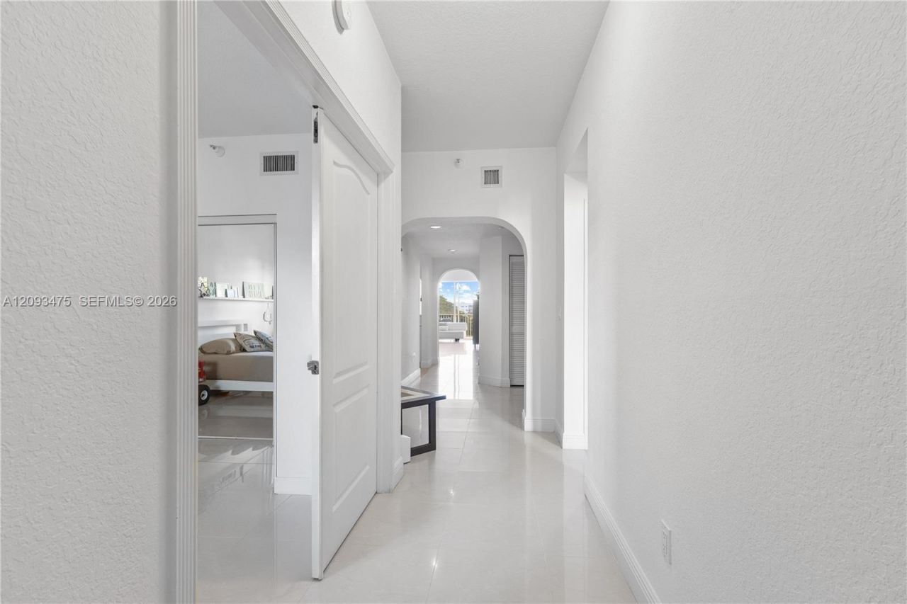 10770 NW 66th St, Unit 404, Doral, FL 33178 Photo