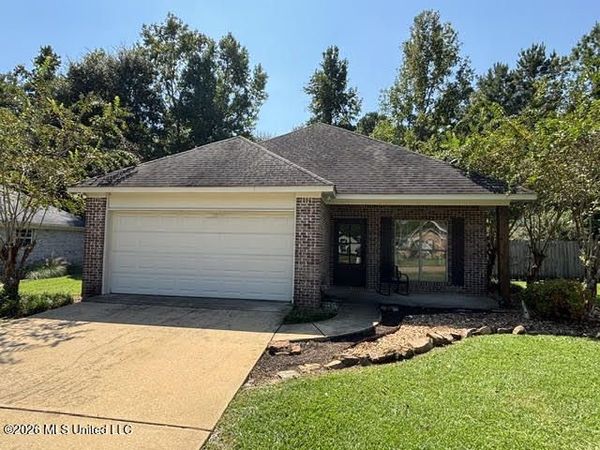 124 Fox Run Drive, McComb, MS 39648