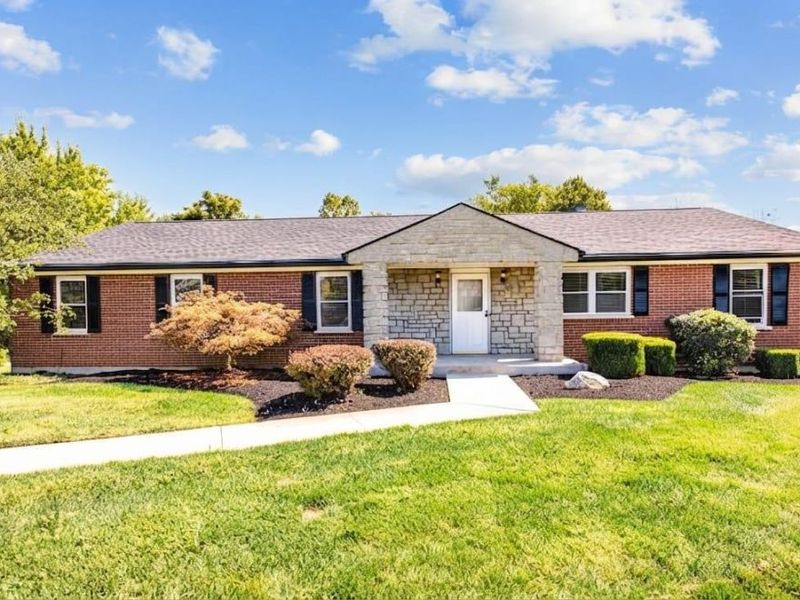 6831 Perinwood Drive, Green Township, OH 45248 Photo 1