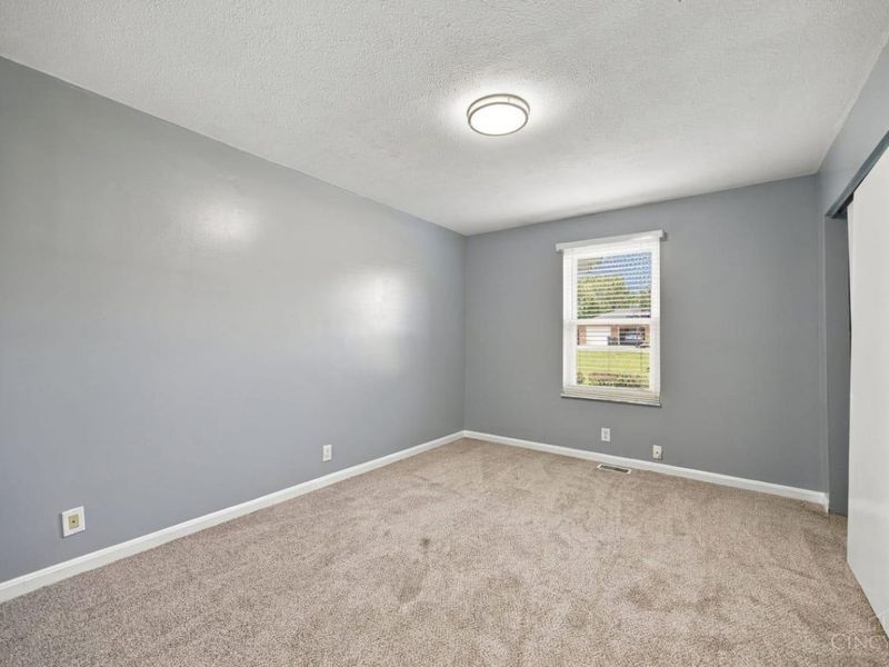 6831 Perinwood Drive, Green Township, OH 45248 Photo 28
