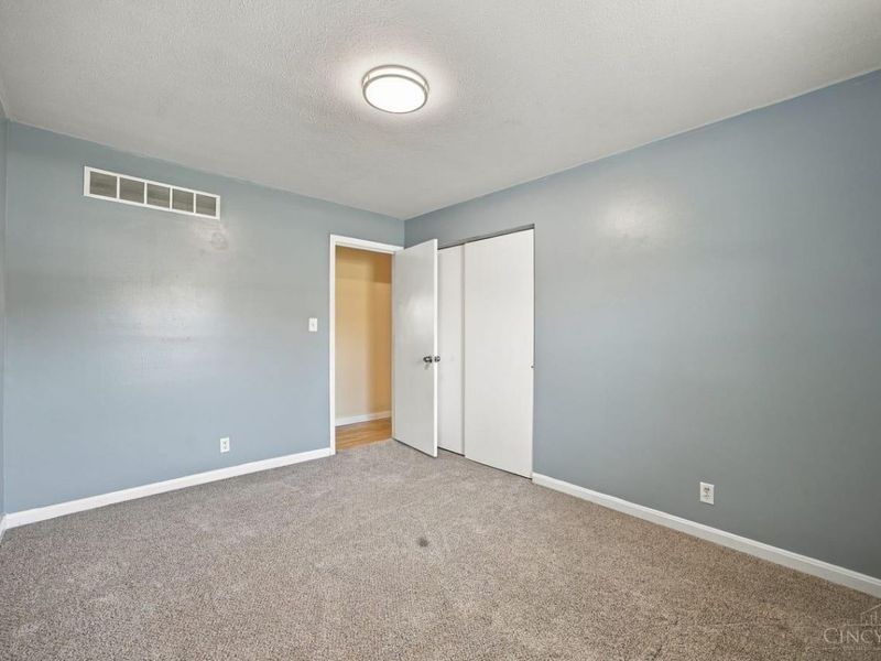 6831 Perinwood Drive, Green Township, OH 45248 Photo 30