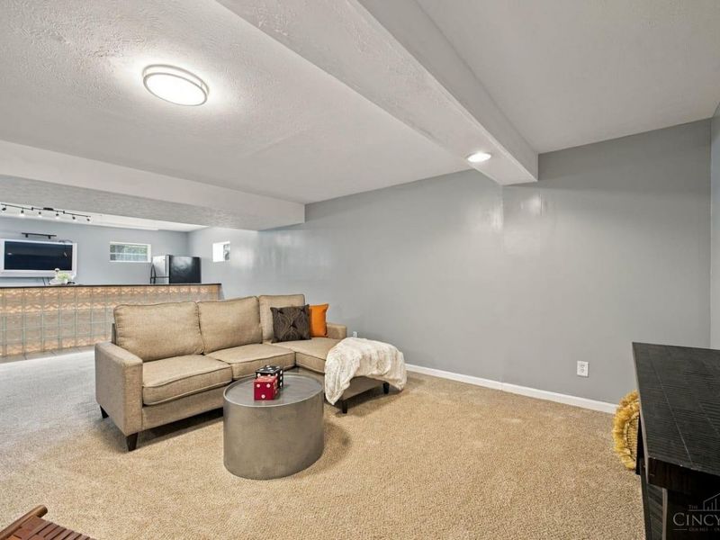 6831 Perinwood Drive, Green Township, OH 45248 Photo 37