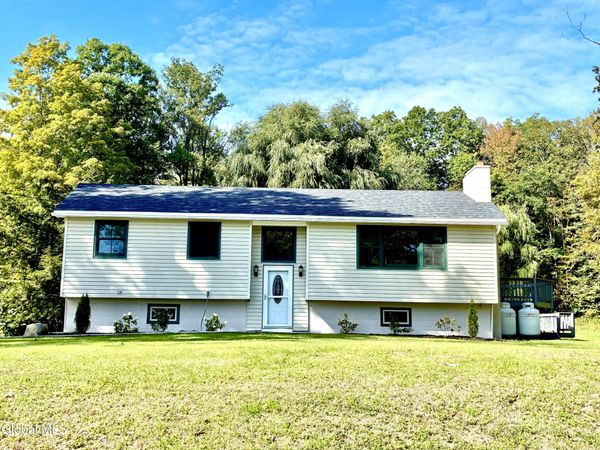14073 New York 22, Clemons, NY 12819