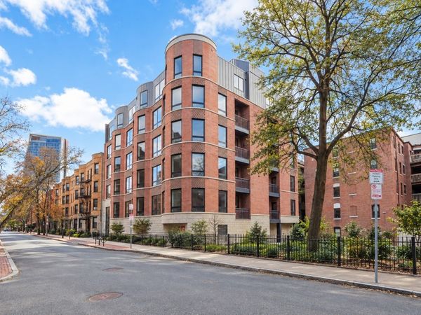 50 Symphony Rd, Unit 201, Boston, MA 02115