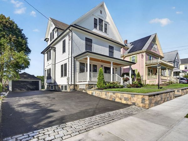 114 Malvern St, Melrose, MA 02176