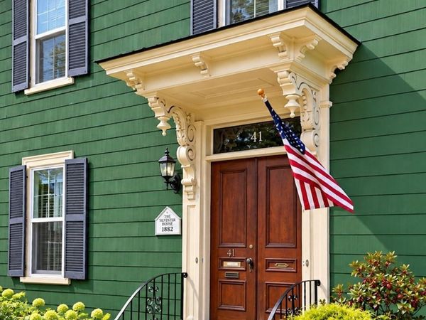 41 Forrester St, Unit 2, Salem, MA 01970