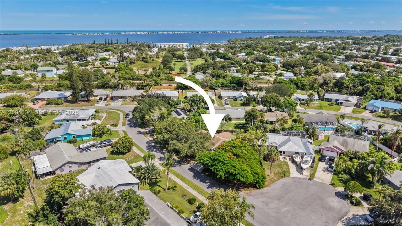 2044 NE 24th St, Jensen Beach, FL 34957 Photo