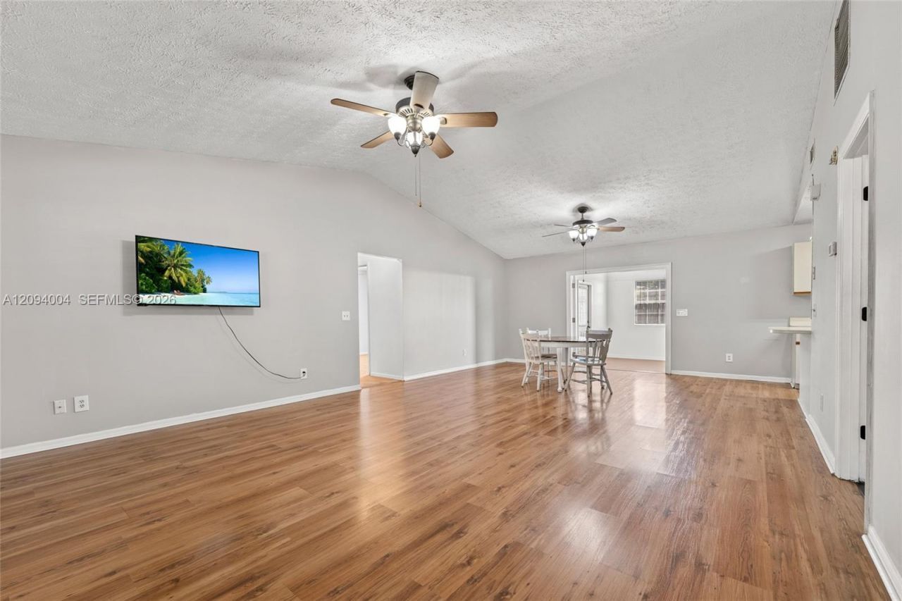 2044 NE 24th St, Jensen Beach, FL 34957 Photo