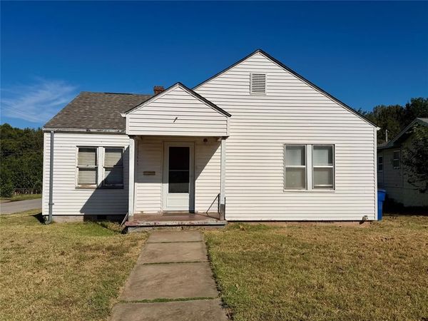 1701 S 16th Street, Chickasha, OK 73018