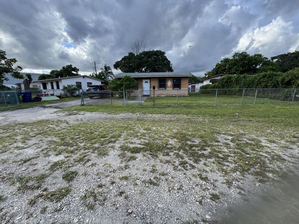 555 HAREM Avenue, Opa-Locka, FL 33054