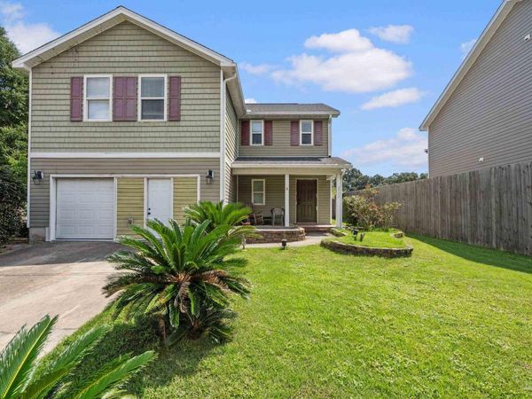 2111 Waltham St, Pensacola, FL 32505