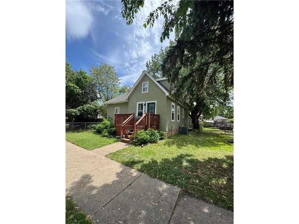 878 Monroe Court, Saint Paul, MN 55102