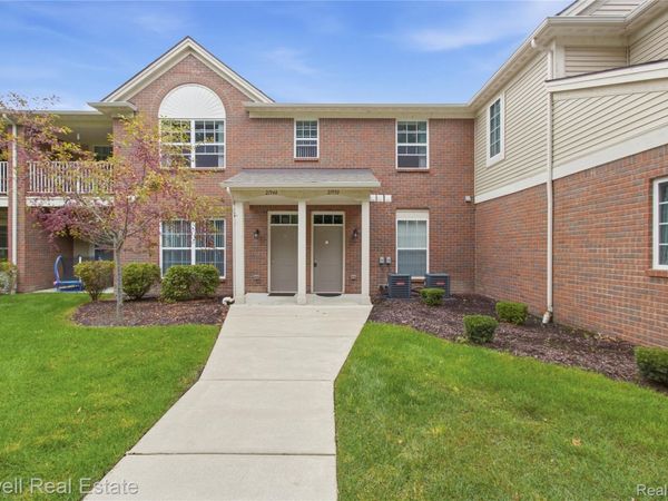21950 Aberdeen Drive, Macomb Township, Mi 48042