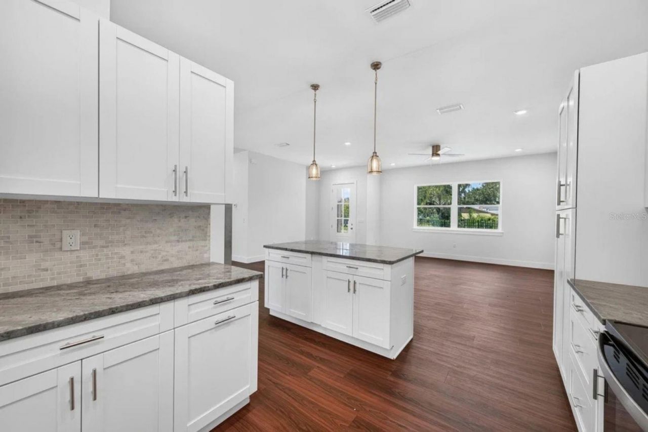 8003 Chaney Lane, Tampa, FL 33617 Photo