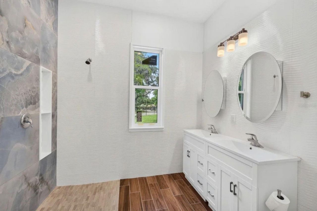 8003 Chaney Lane, Tampa, FL 33617 Photo