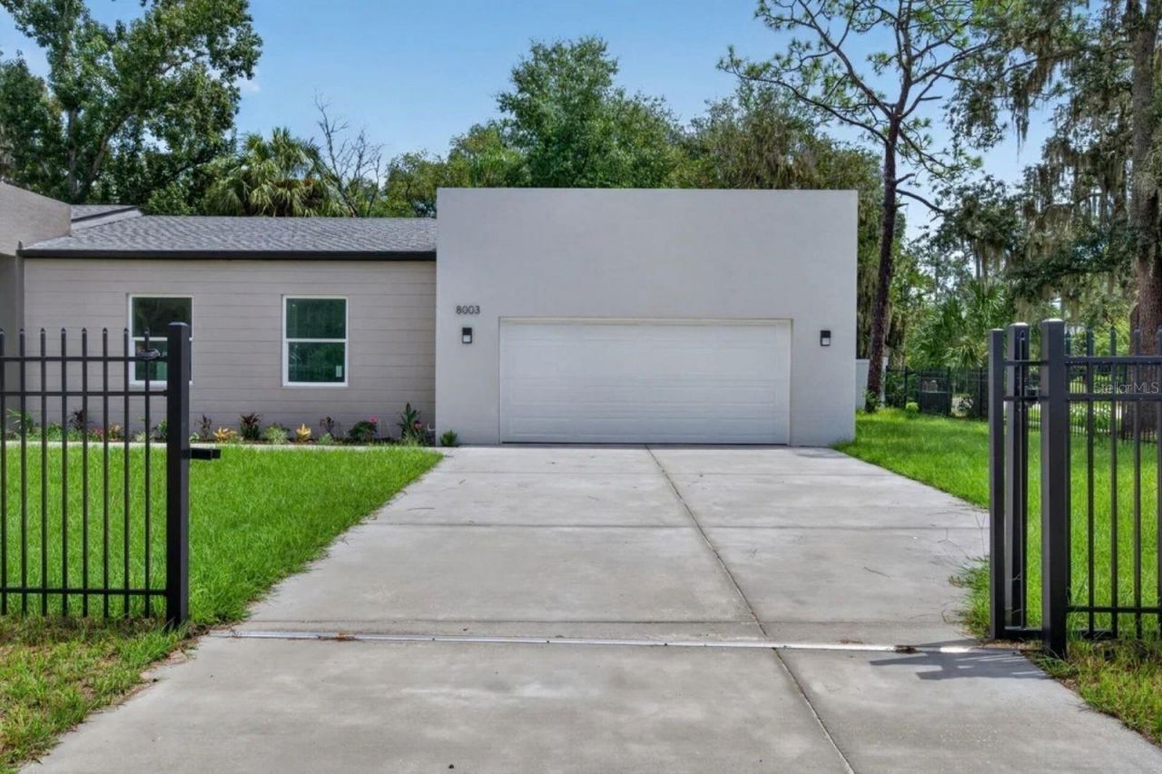 8003 Chaney Lane, Tampa, FL 33617 Photo